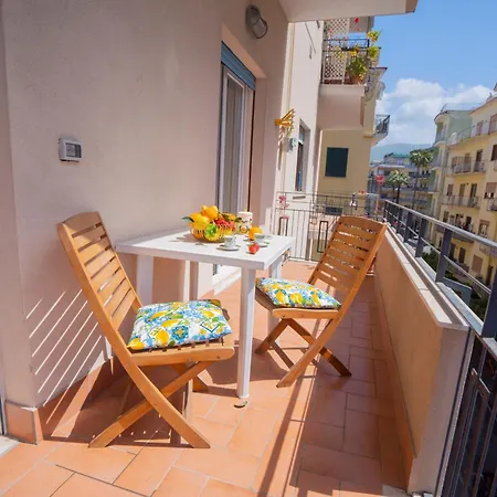 Symphony House 4*