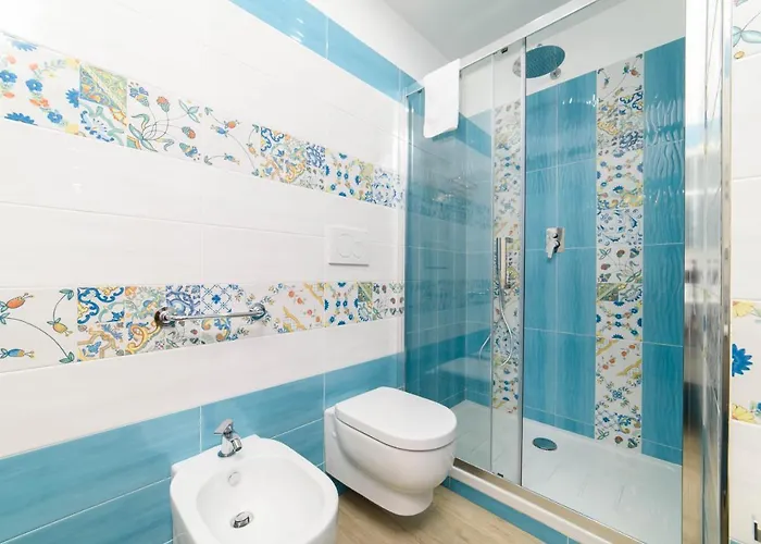 فندق مبيت وإفطار Symphony House 4*