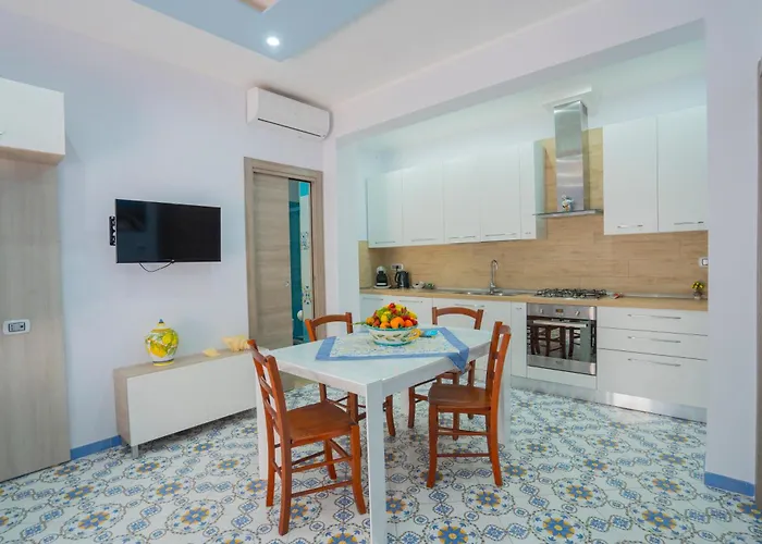 Symphony House فندق مبيت وإفطار سورينتو