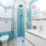 Symphony House Oda ve Kahvaltı