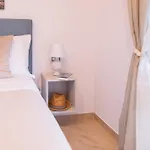 Symphony House Oda ve Kahvaltı 4*