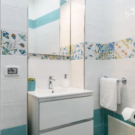Symphony House לינה וארוחת בוקר